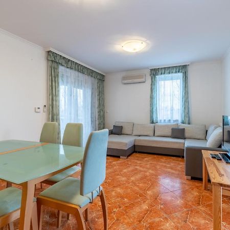 Egyuett A Csalad II Apartman By Bltn Siofok Exterior photo