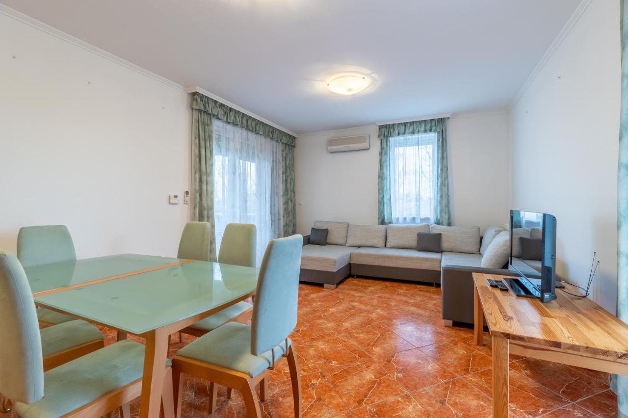 Egyuett A Csalad II Apartman By Bltn Siofok Exterior photo